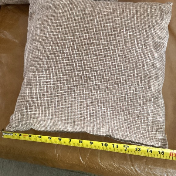 Two matching pillows (brown/tan/ivory) NEW W/OUT TAGS - Picture 5 of 8